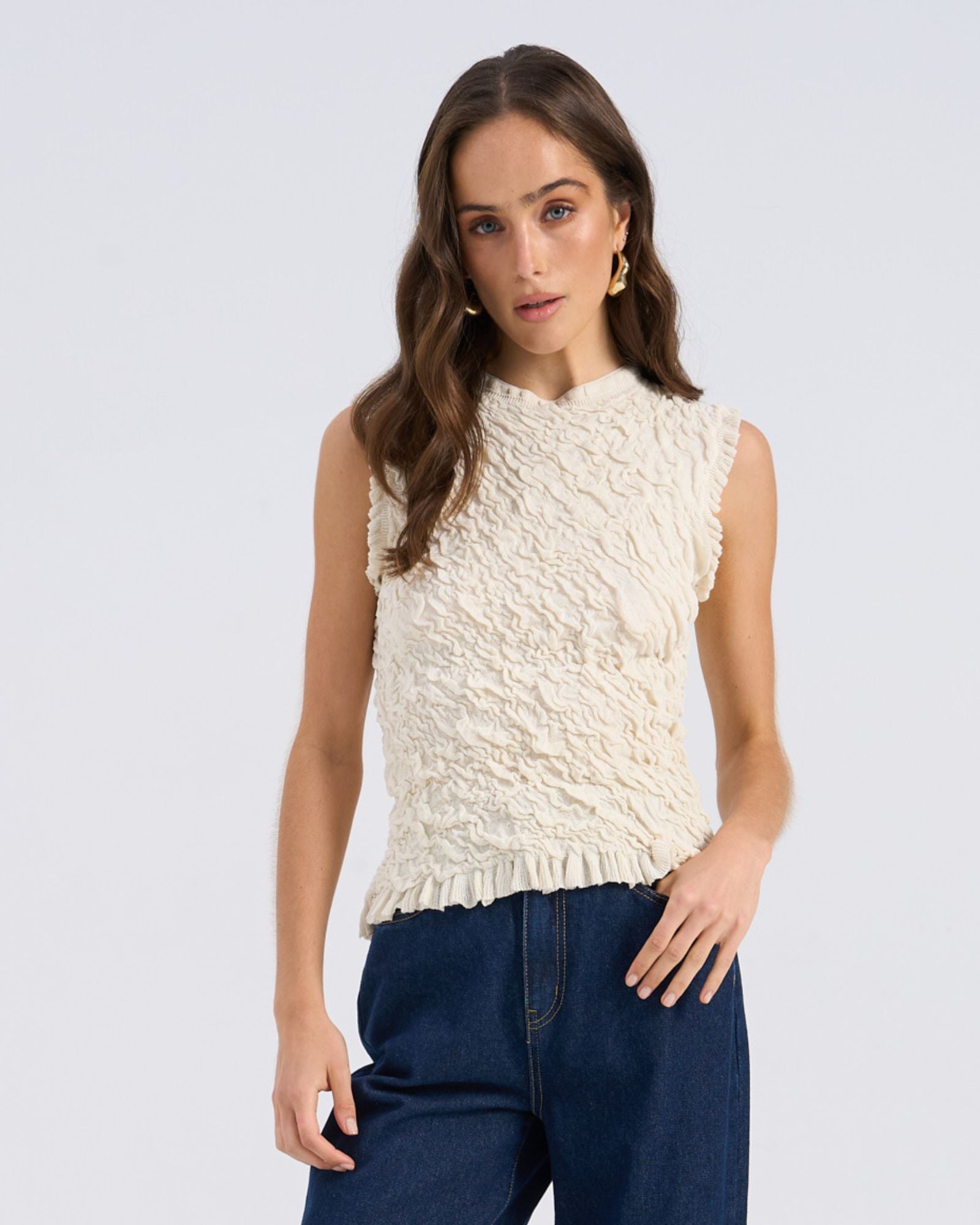 AWSTORMI TEXTURED SLEEVELESS TOP